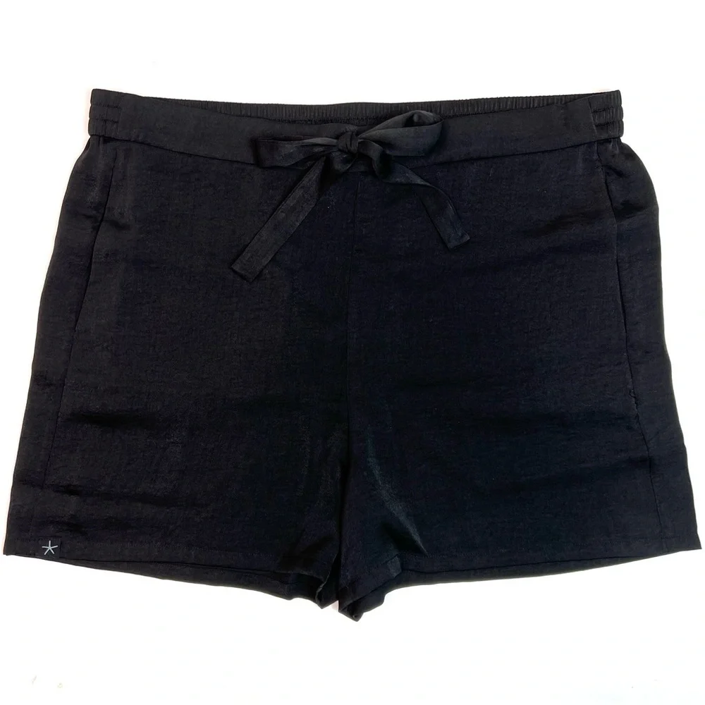 NWOT Barefoot Dreams Satin Pajama Shorts Black Size Large - Picture 5 of 11